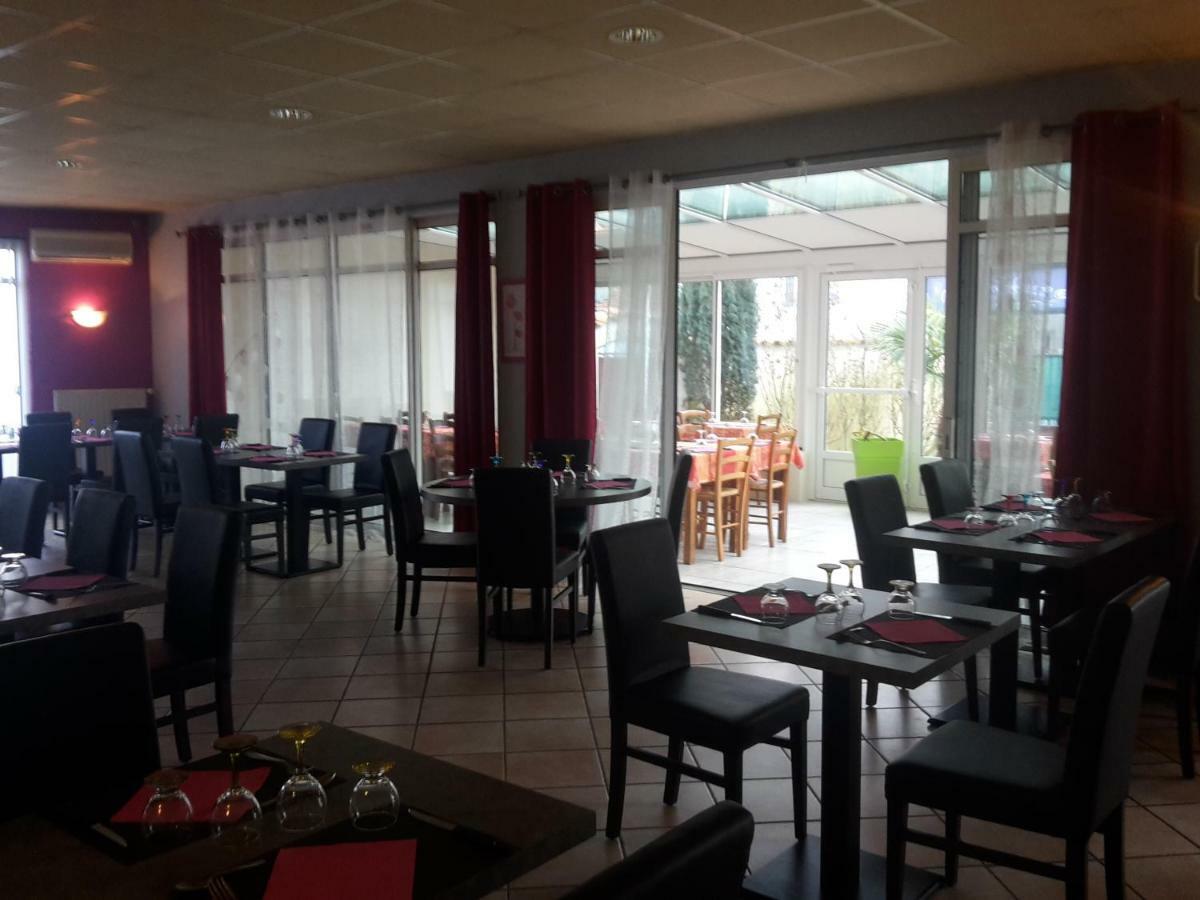 Hotel Restaurant Le Chalet Cabariot 外观 照片